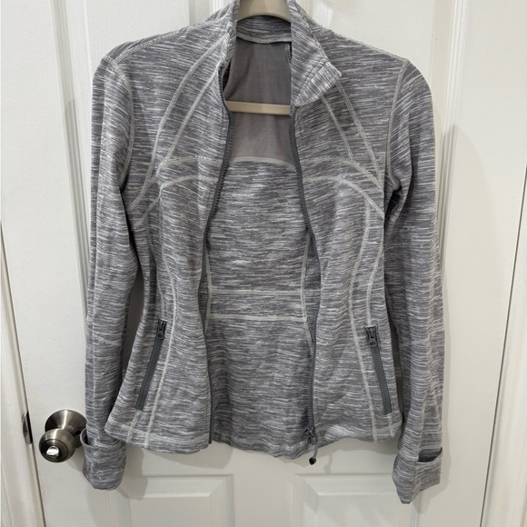 Lululemon Women's Define Heathered Gray Work Out Jacket - Picture 2 of 6